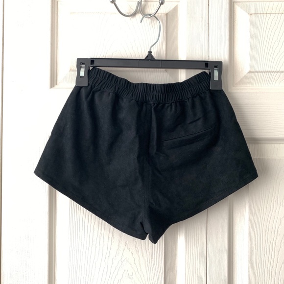 Suede high waist shorts - Picture 2 of 2